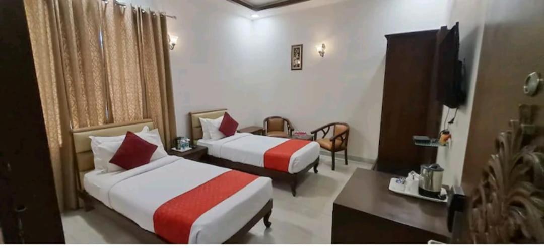 Hotel Agra Grande By Goyal Hoteliers المظهر الخارجي الصورة
