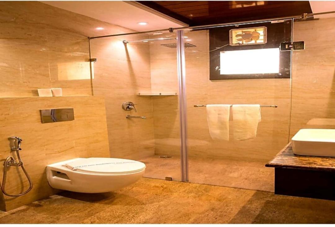 Hotel Agra Grande By Goyal Hoteliers المظهر الخارجي الصورة