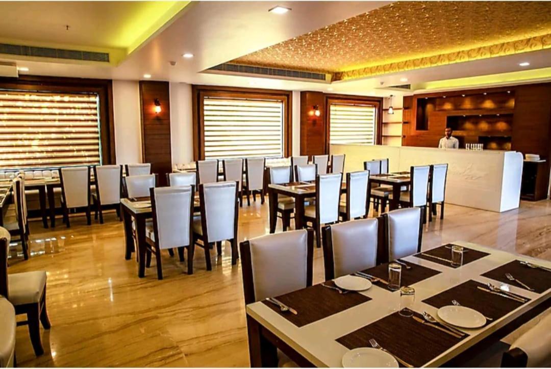 Hotel Agra Grande By Goyal Hoteliers المظهر الخارجي الصورة