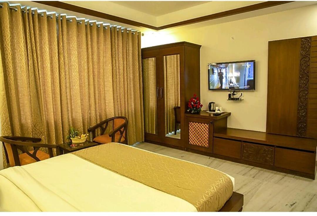 Hotel Agra Grande By Goyal Hoteliers المظهر الخارجي الصورة