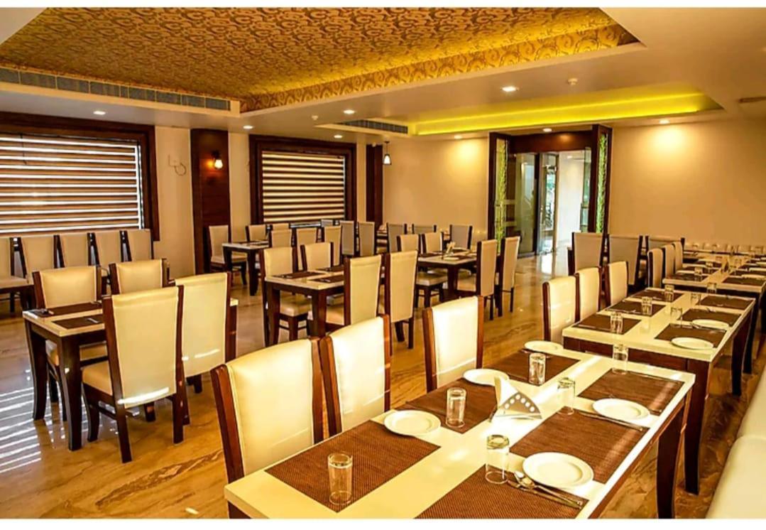 Hotel Agra Grande By Goyal Hoteliers المظهر الخارجي الصورة