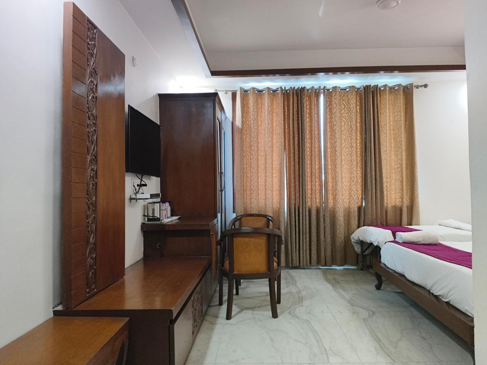 Hotel Agra Grande By Goyal Hoteliers المظهر الخارجي الصورة